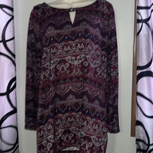 Simply Noelle longer length top in burgundy with open sleeve detailing size S - Picture 1 of 11